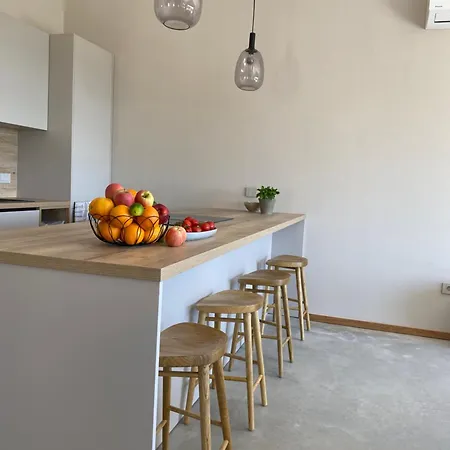 Castelina Part I Of Twin House 别墅 Vicani